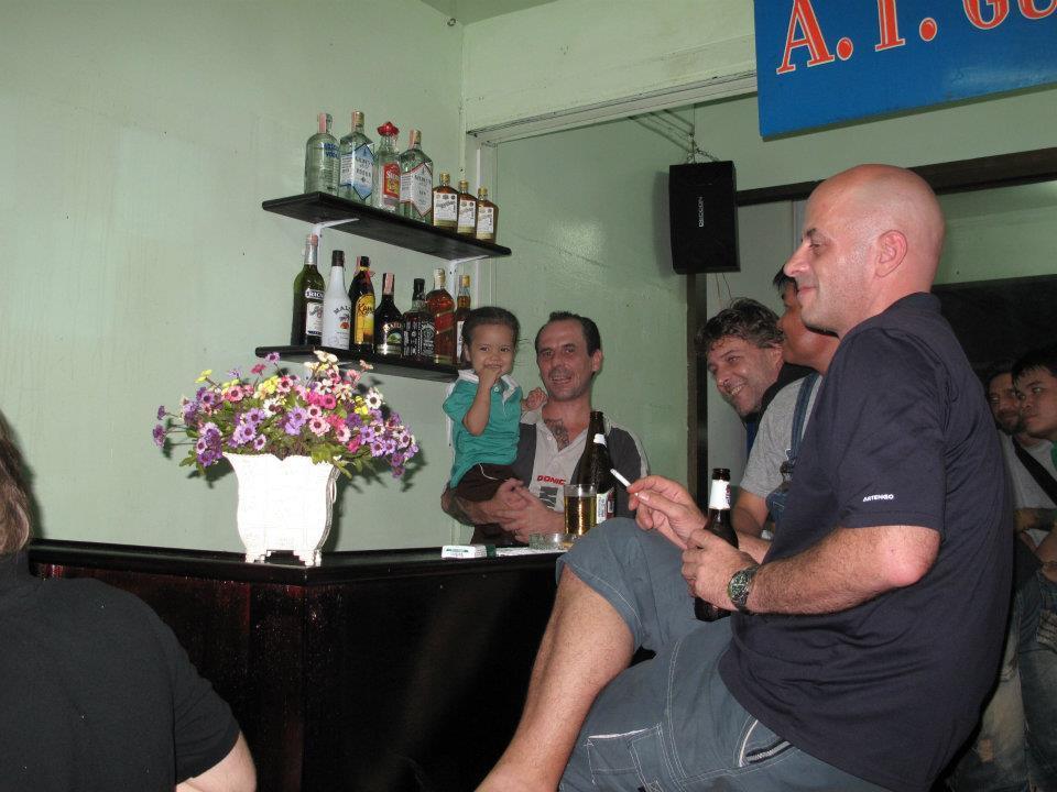 A.T Guesthouse กรุงเทพมหานคร ภายนอก รูปภาพ